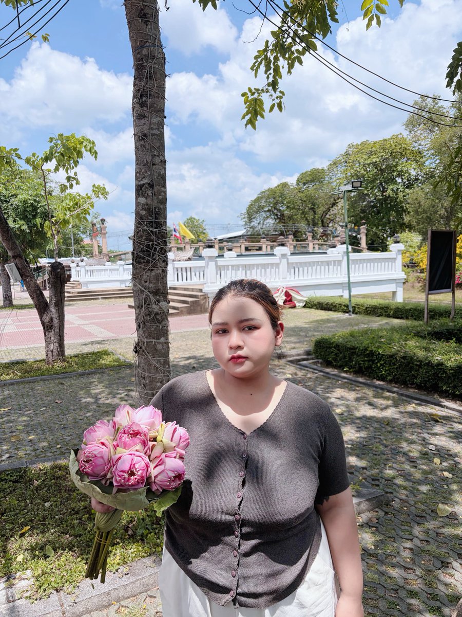 👩🏽‍🦱 tweet media