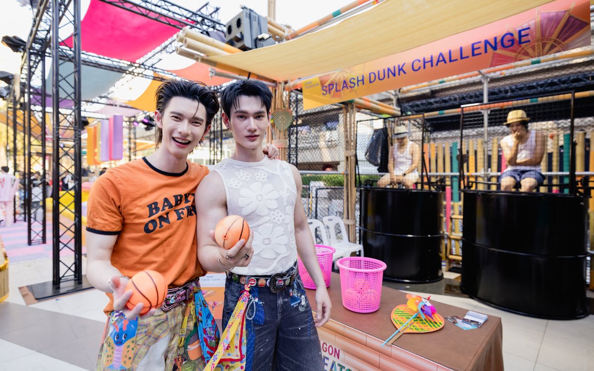 ZoonZones/ThemZones tweet media