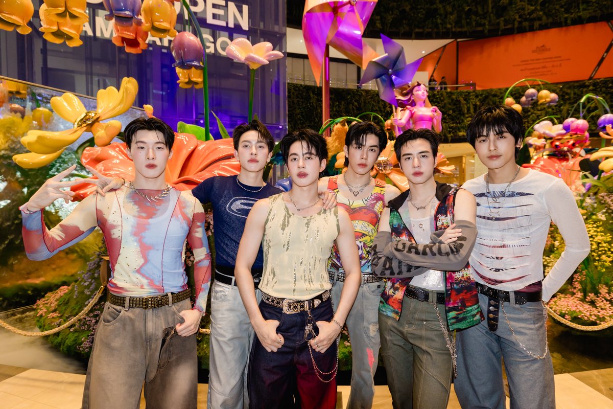 ZoonZones/ThemZones tweet media