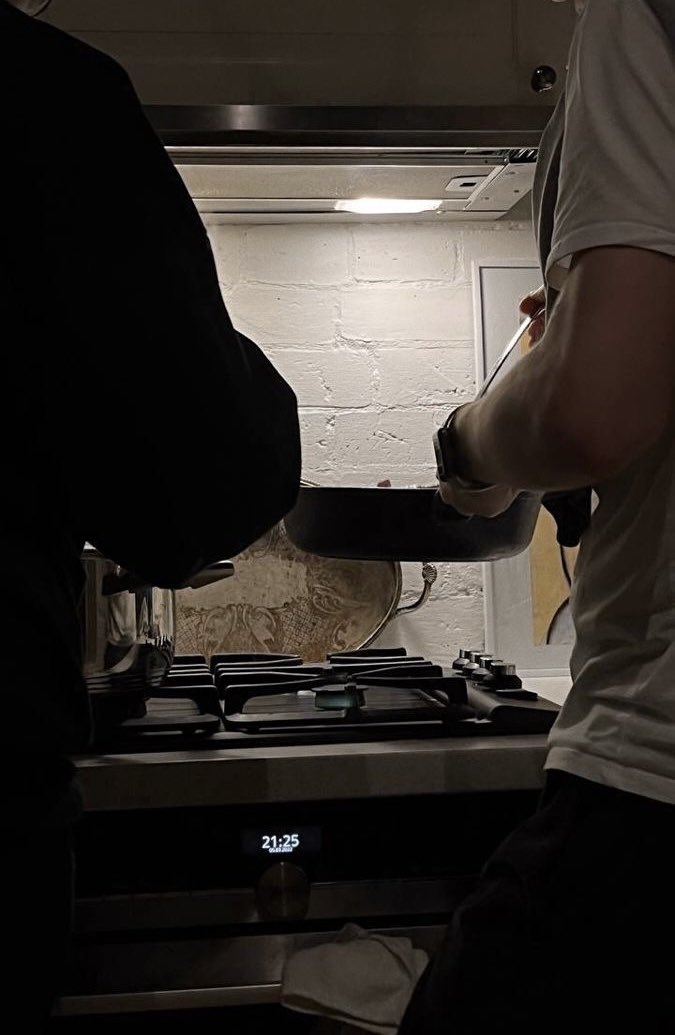 lucahaasNHL's tweet image. i asked for a sleepover i should have known they would do everything TOGETHER well... i like it! cook for me chefs! :D @hollandercens @vonazoraylii