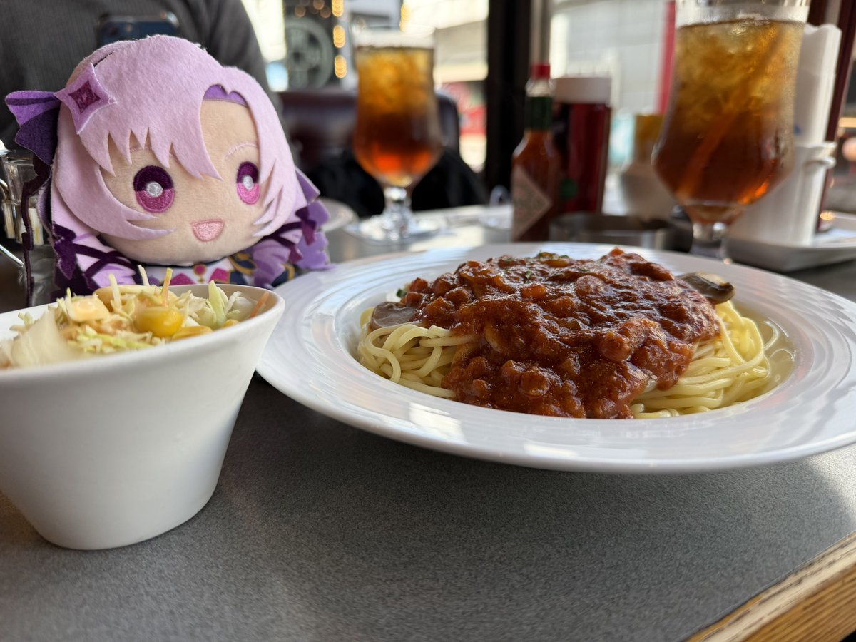 dustbox816's tweet photo. お嬢も一緒におでかけ！
ミートソース美味しかった😋 https://t.co/Bq3iqvE2hh
