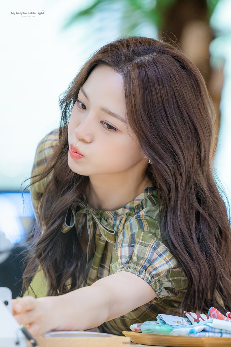 My Irreplaceable Light ✨ tweet media