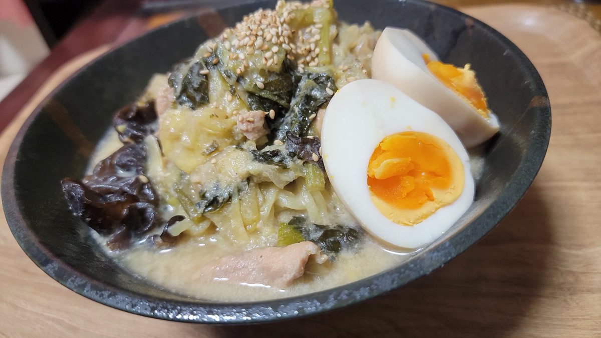 今日のお昼ごはんは
豚骨ラーメン🍜🍥
余り物のスープをラーメンにアレンジ
(麺入れただけ)
では、今日は観劇2本行ってきます👀
#おうちごはん
#お昼ごはん
#観劇男爵