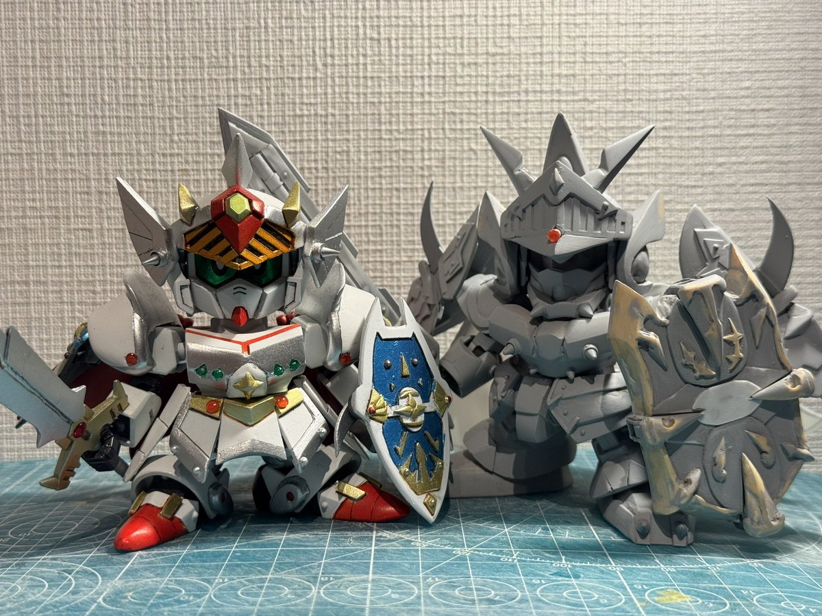 騎士GP02、ようやく造形完了しました。（盾とかは妥協してます💦）

曲面も多いので難しかったですが、GP01と並べても違和感ないかと…

#SDガンダム #俺SD作ってるぜ #ガンプラ #聖機兵物語