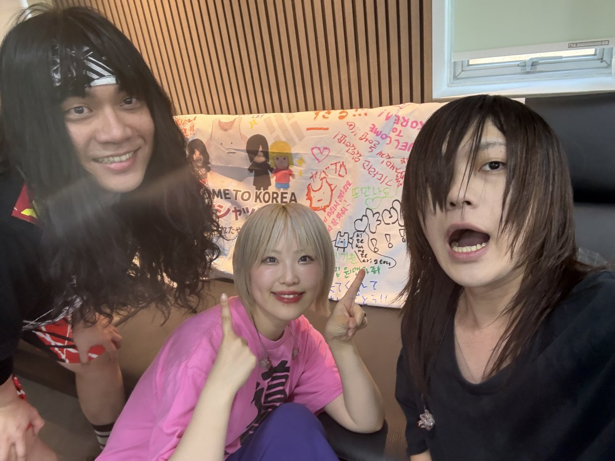 みぃ様•*¨*•.¸♬︎ 26.4.11 韓国 1.あつまれ！パーティーピーポー 2.Tank-top of the