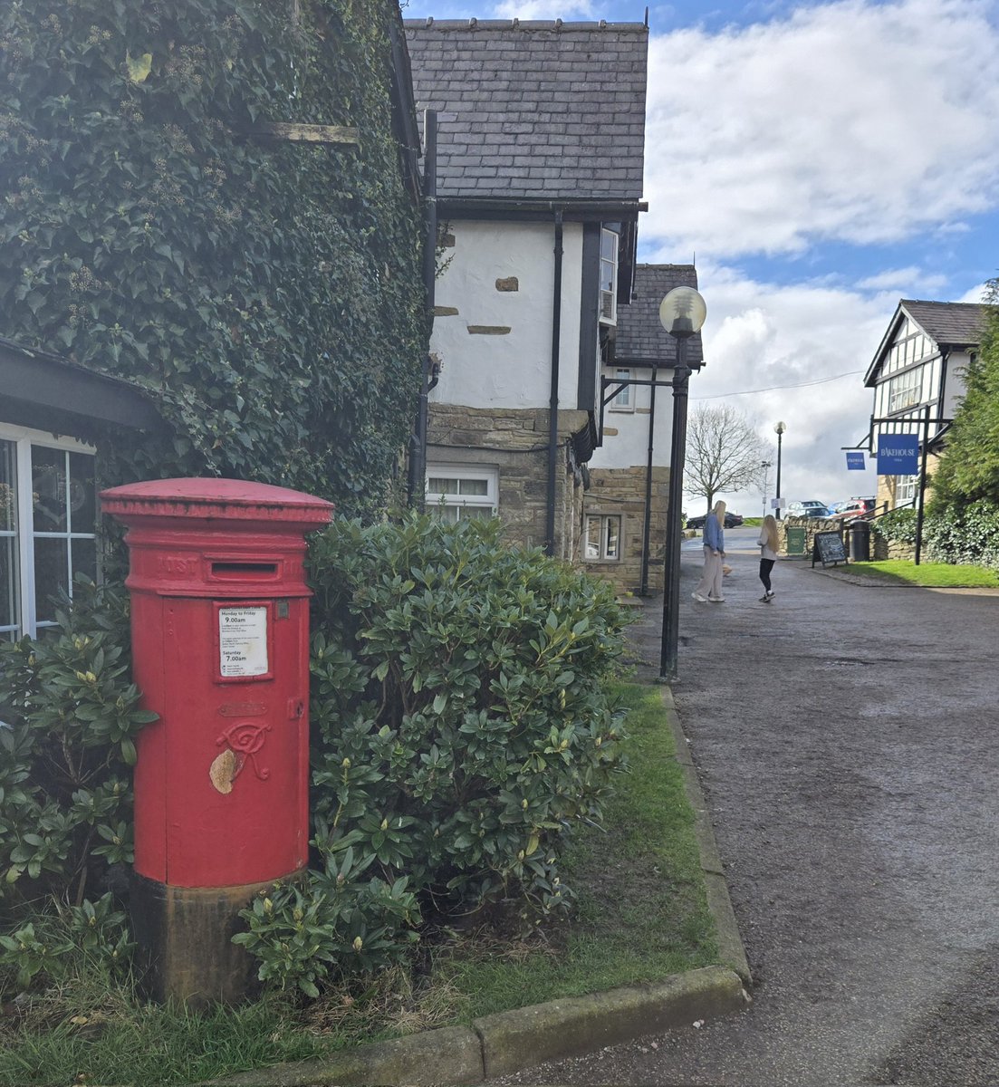 RoadsignReport1's tweet image. VR cypher edition in the back and beyond for this week's #PostboxSaturday. Gem of a place too if you need a quick getaway @letterappsoc #letters @lastdropvillage