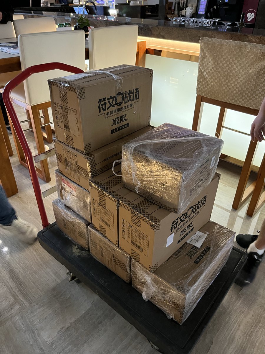 RandyyyTCG's tweet image. Opening a few cases of unleash