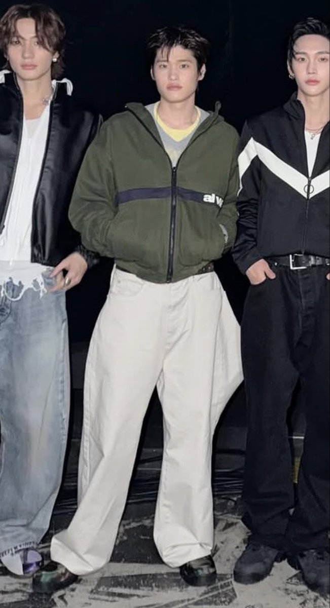 252clO's tweet photo. 소희 상의 정보

브랜드: ALWAYS DO WHAT YOU SHOULD DO
제품명: TWO TONE CANVAS BOMBER JACKET
가격: 238,000원
링크: https://t.co/tiwsFFsEmH

#SOHEE #소희
#RIIZE #라이즈 https://t.co/OtsBVCsB3b