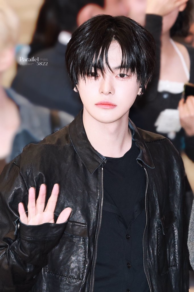 Parallel5822's tweet image. 260411 ✈️

#리오 #이리오 #LEO 
#ALPHADRIVEONE  #ALD1                 
#알파드라이브원