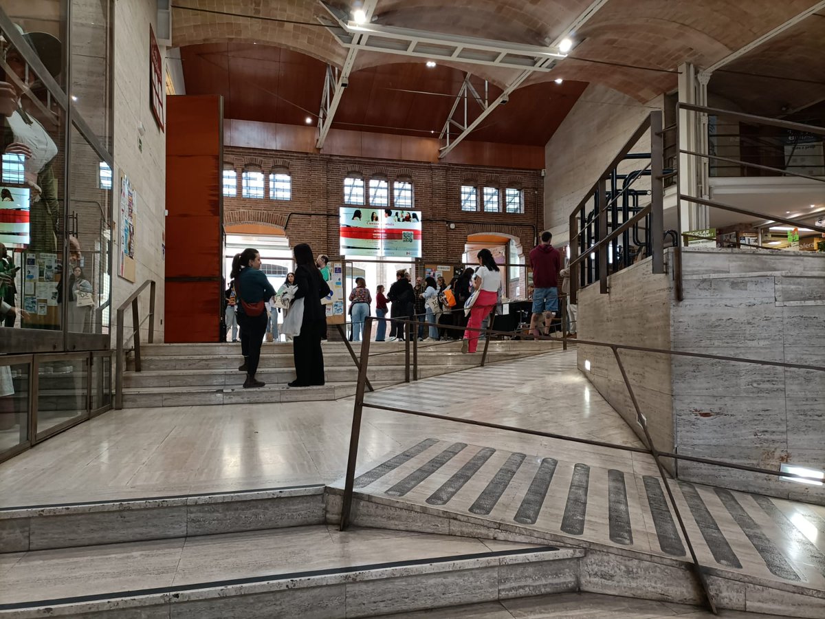 Ja comença Canviar l’Educació per Canviar el Món!
Si no hi sou, podeu seguir-ho en línia.