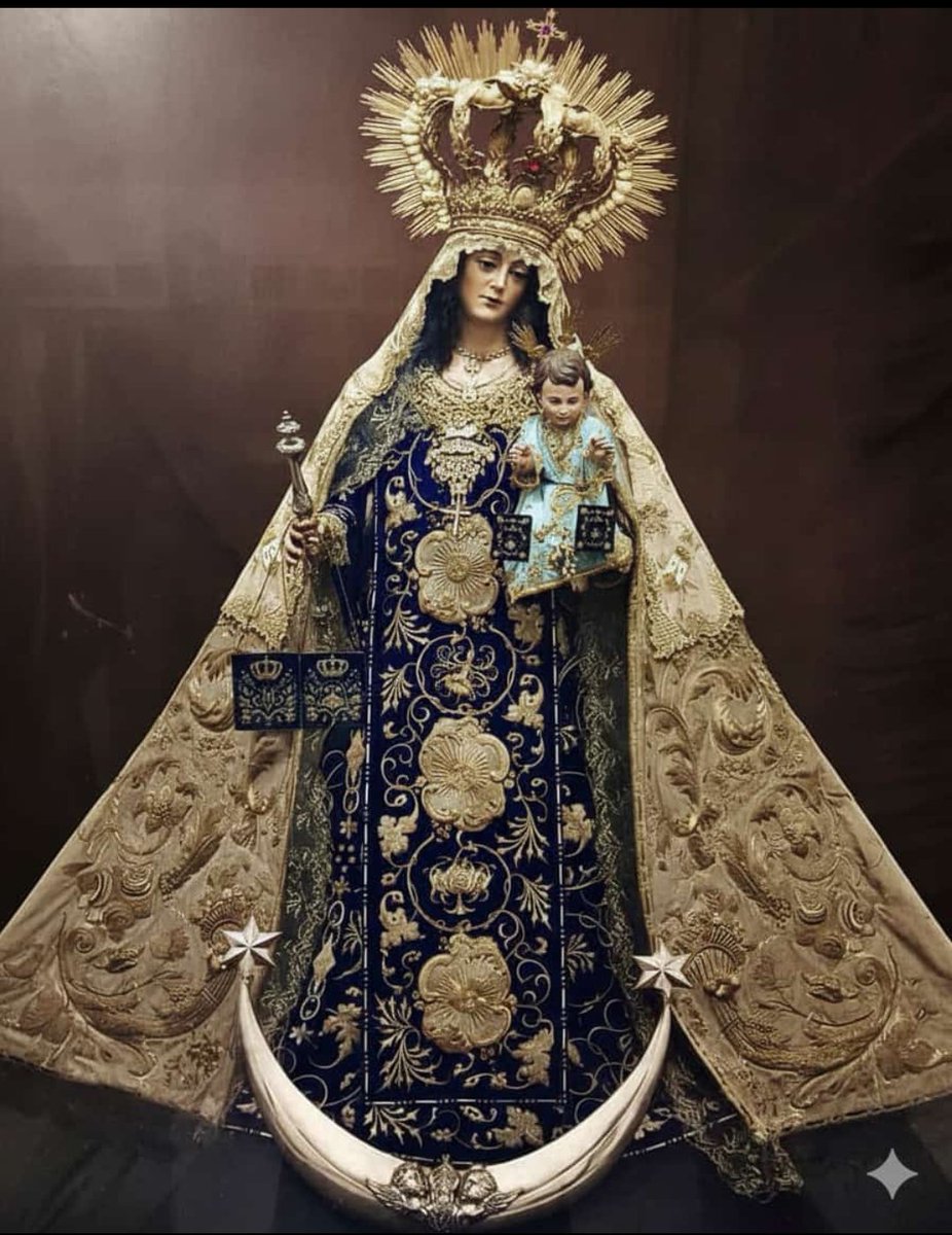 Jos_trigo's tweet photo. Sábado del Carmen. Reina del cielo alégrate, porque verdaderamente ha resucitado el que mereciste llevar en Tu seno. Reina de la alegría, Señora del Carmen, Madre del santo escapulario. Amén. Laetare. https://t.co/hrMi58r2xz