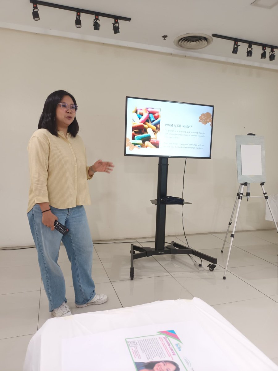 Gateway Gallery tweet media