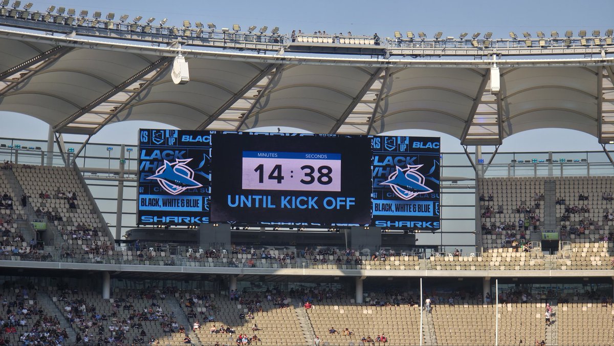 AllThingsSharks's tweet photo. Haere tātou Sharkies!! Countdowns AWWNNNNN!!! 🖤🤍💙
@cronullasharks #UPUP #NRLSharksRoosters https://t.co/YqbdAni5Yq