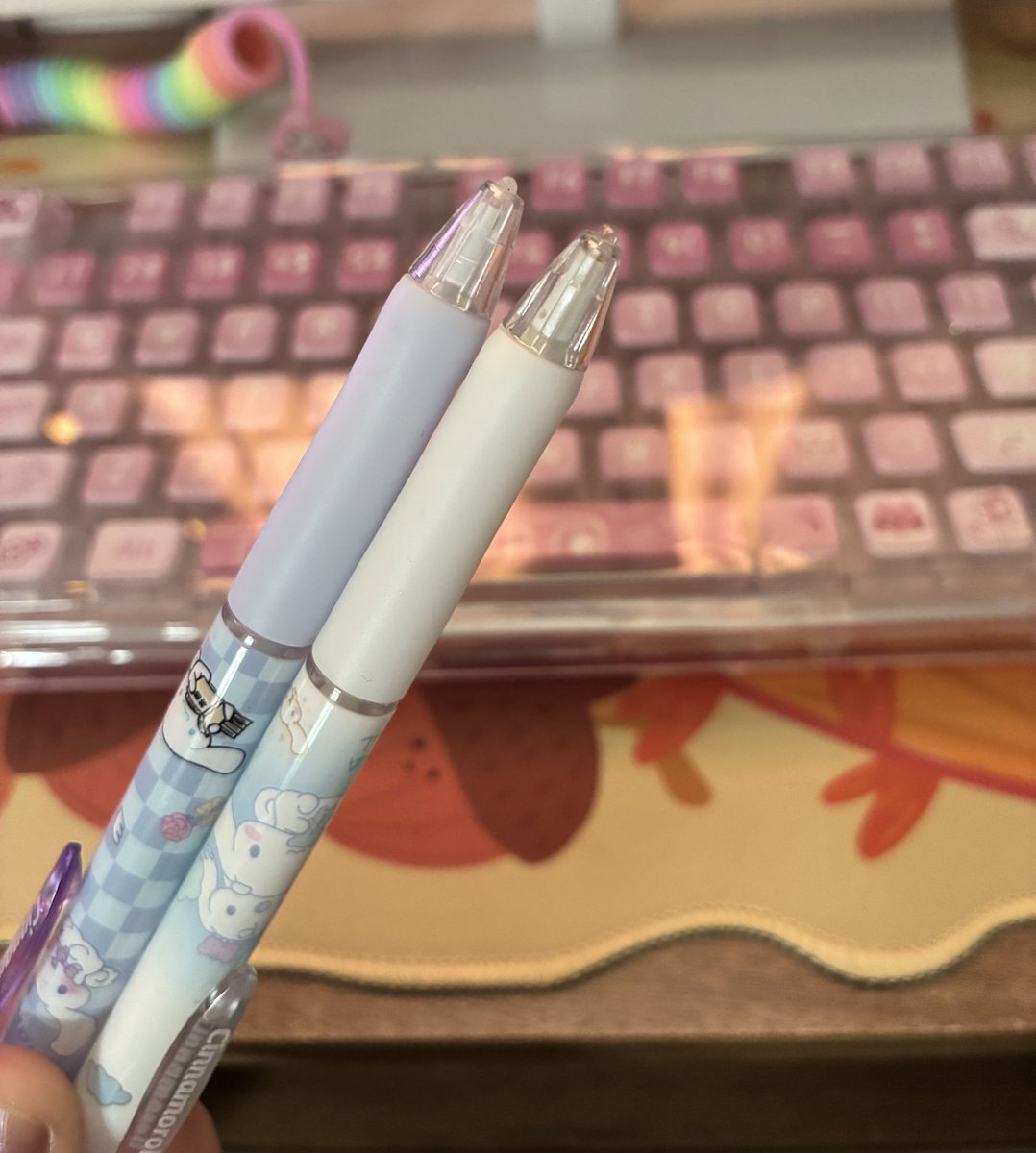 teaac_'s tweet image. Avant / après 🤍
J’ai transformer 2 stylo ancre en stylet a 3ds. #3dsxl #3ds #sanrio #Nintendo