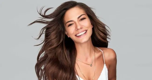 Bidizimesele's tweet photo. Güzelliğin tanımı dört farklı karede! 💫

​Hangisinin aurası daha güçlü? ✨

​📍 #CemreArda 
📍 #AfraSaraçoğlu
📍 #DemetÖzdemir
📍 #SılaTürkoğlu

Yorumlarda buluşalım! 👇 https://t.co/e5JBweXSRQ