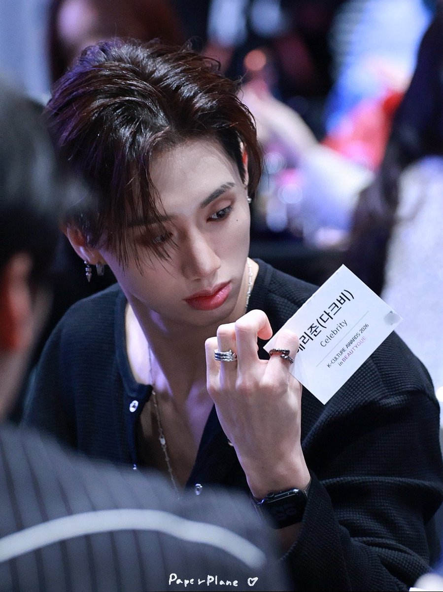 Paperplane.HJ101 tweet media