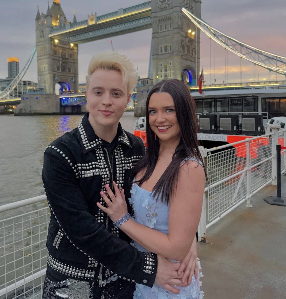 POP CULTURE ENTHUSIAST tweet media