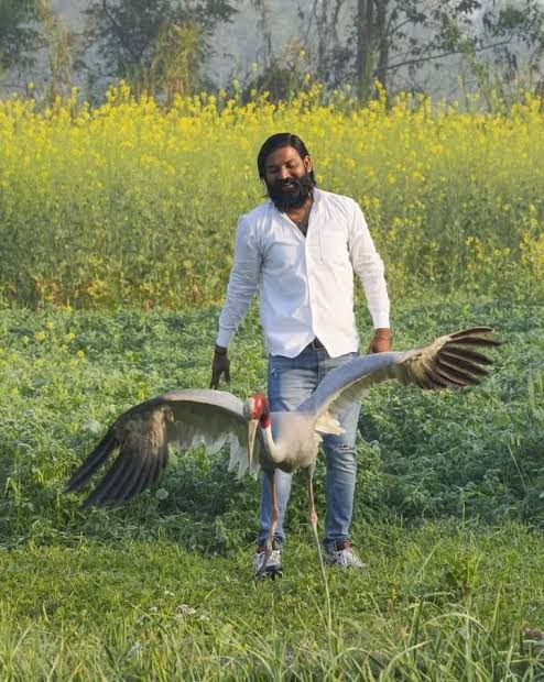 Kavish aziz tweet media