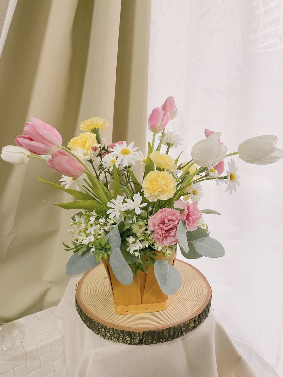 春のアレンジ

#フラワーアレンジ #アーティフィシャルフラワー #minne