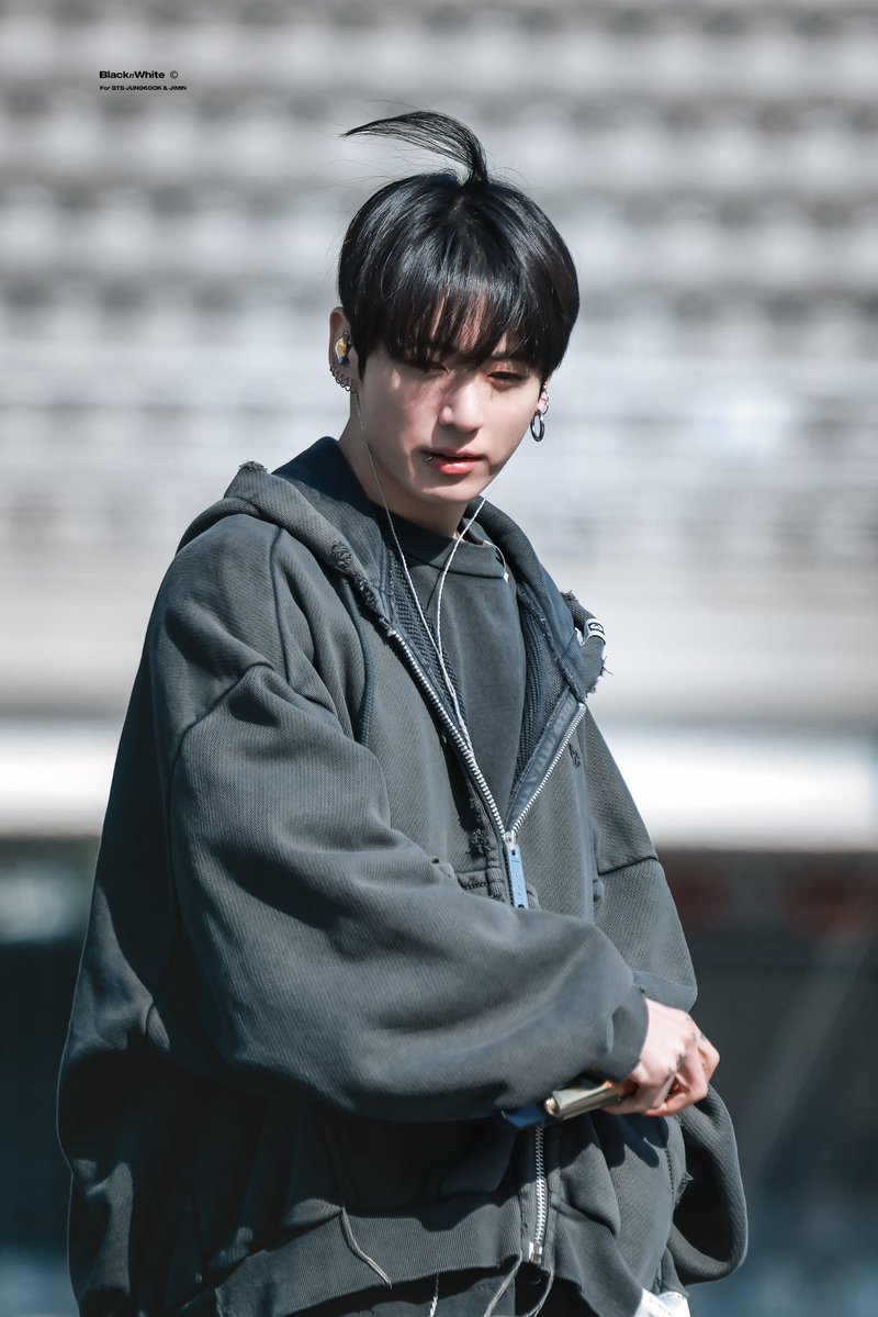 BLACK N WHITE tweet media