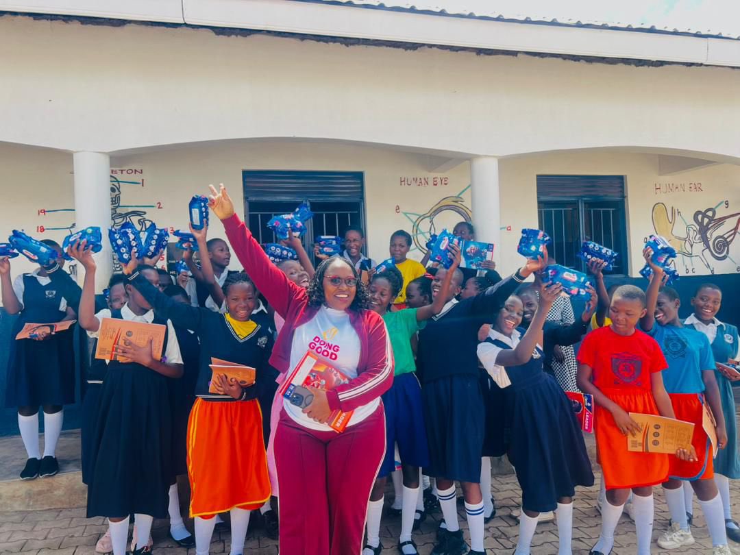 pillar_mbabazi's tweet photo. Later that day, we held a pre #GoodDeedsDayUganda event at Dominion Nursery and Primary School, where girls received sanitary pads and every pupil received a book, pen and pencil. What may seem small can make a meaningful difference in someone’s life. https://t.co/yd6viEUwa5