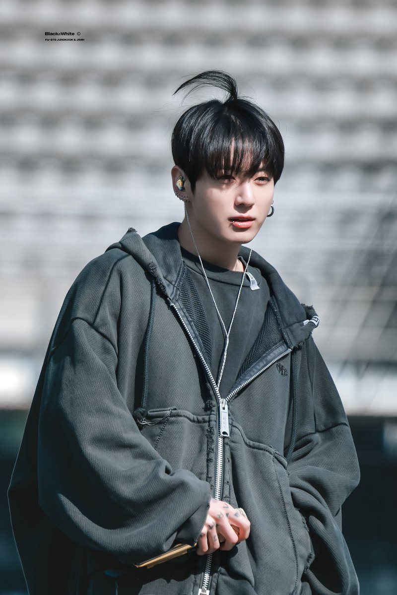 𝗝𝗞 tweet media