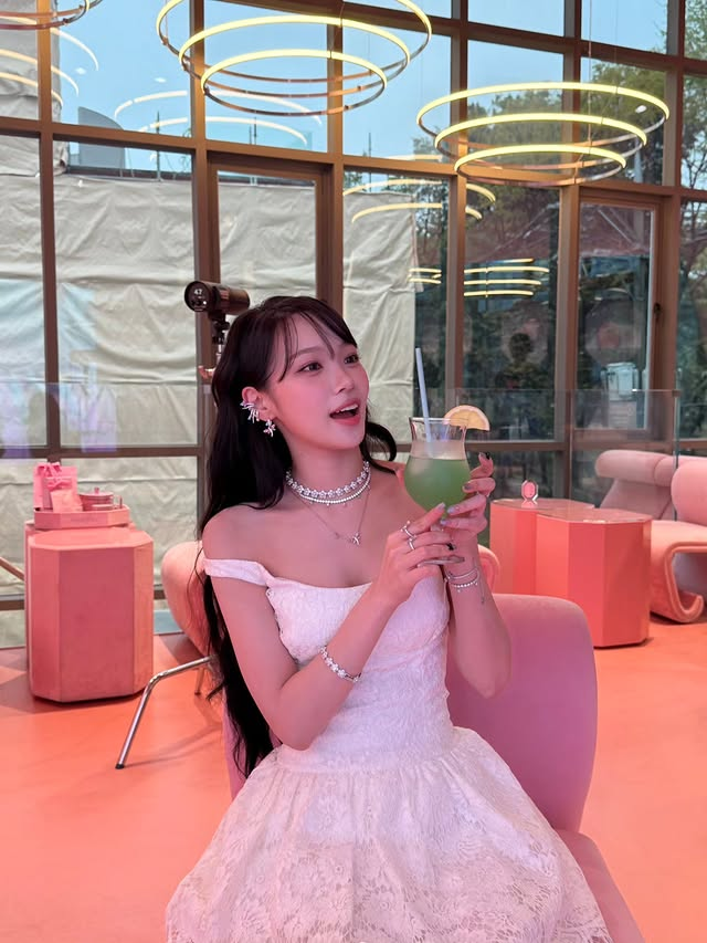 kimchaewonpics's tweet photo. ig update ♡ https://t.co/aVpe8tVqUJ