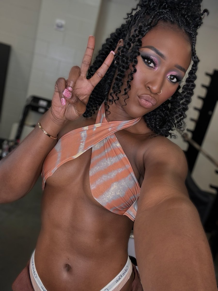 Mothjam2's tweet photo. I cant stop stroking my cheating cock to ebony sluts 

#wankchat https://t.co/QfEv2bkN2F
