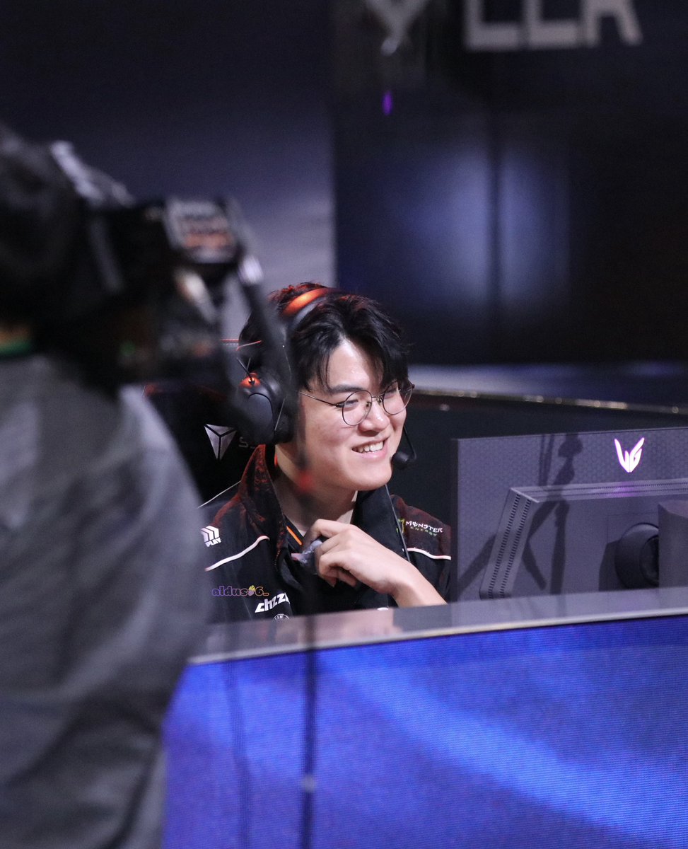 aldus06_ tweet media