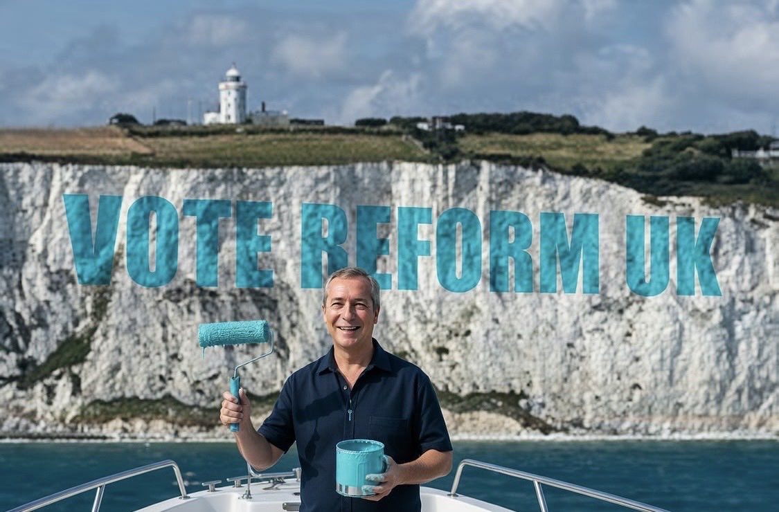 Lola voting Reform 🩵 tweet media