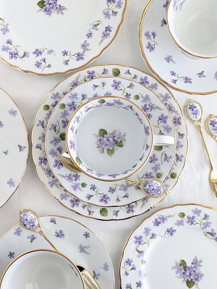 🦢momody(ﾓﾓﾃﾞｨｰ)🦢食器デザイナー🍽 tweet media