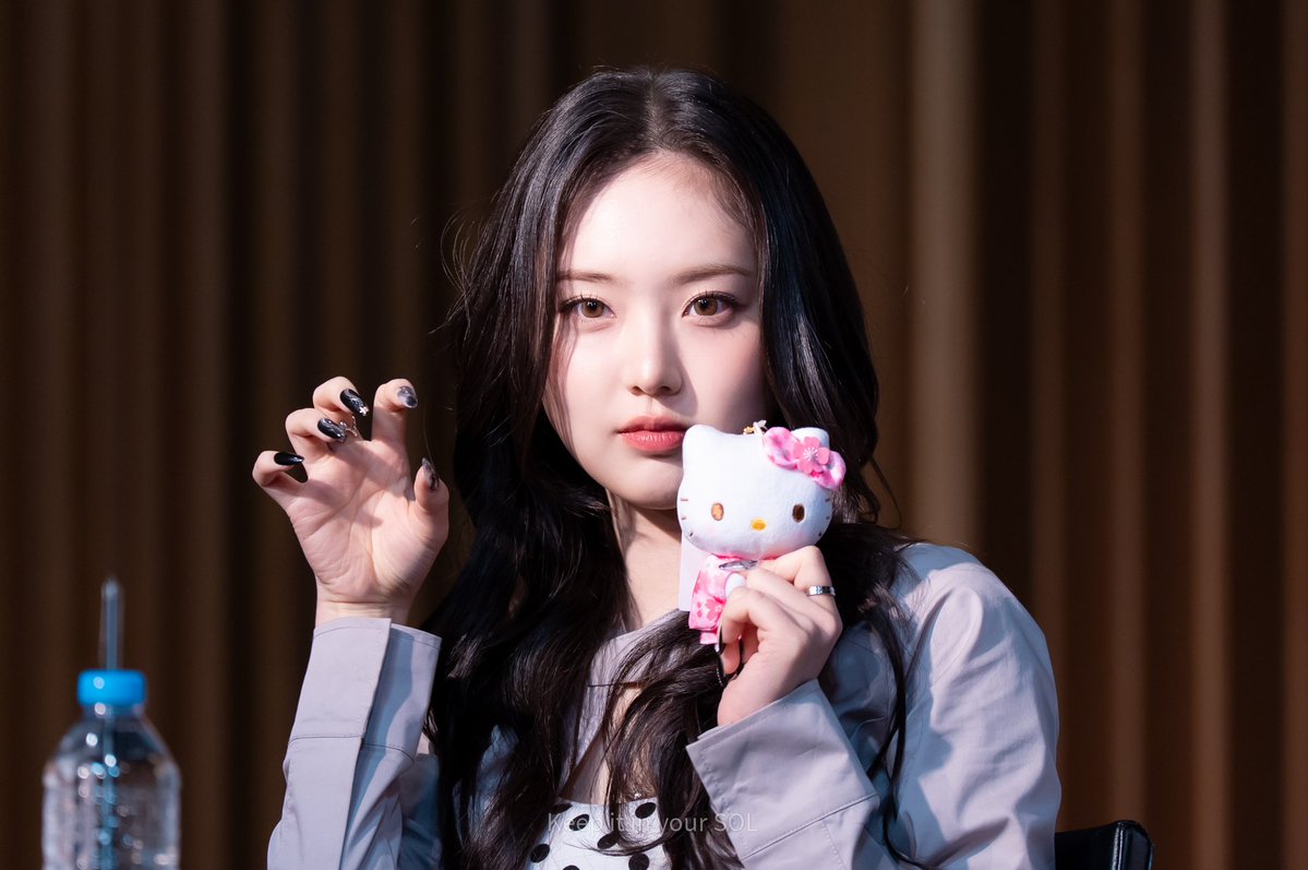 260411 뮤직코리아 팬사인회 프리뷰

#LEESOL #이솔 #KiiiKiii #키키