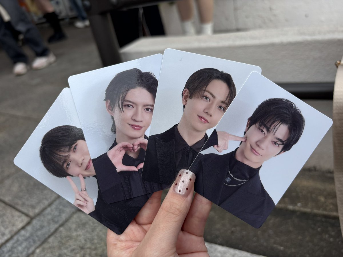 𝐍𝐚 tweet media