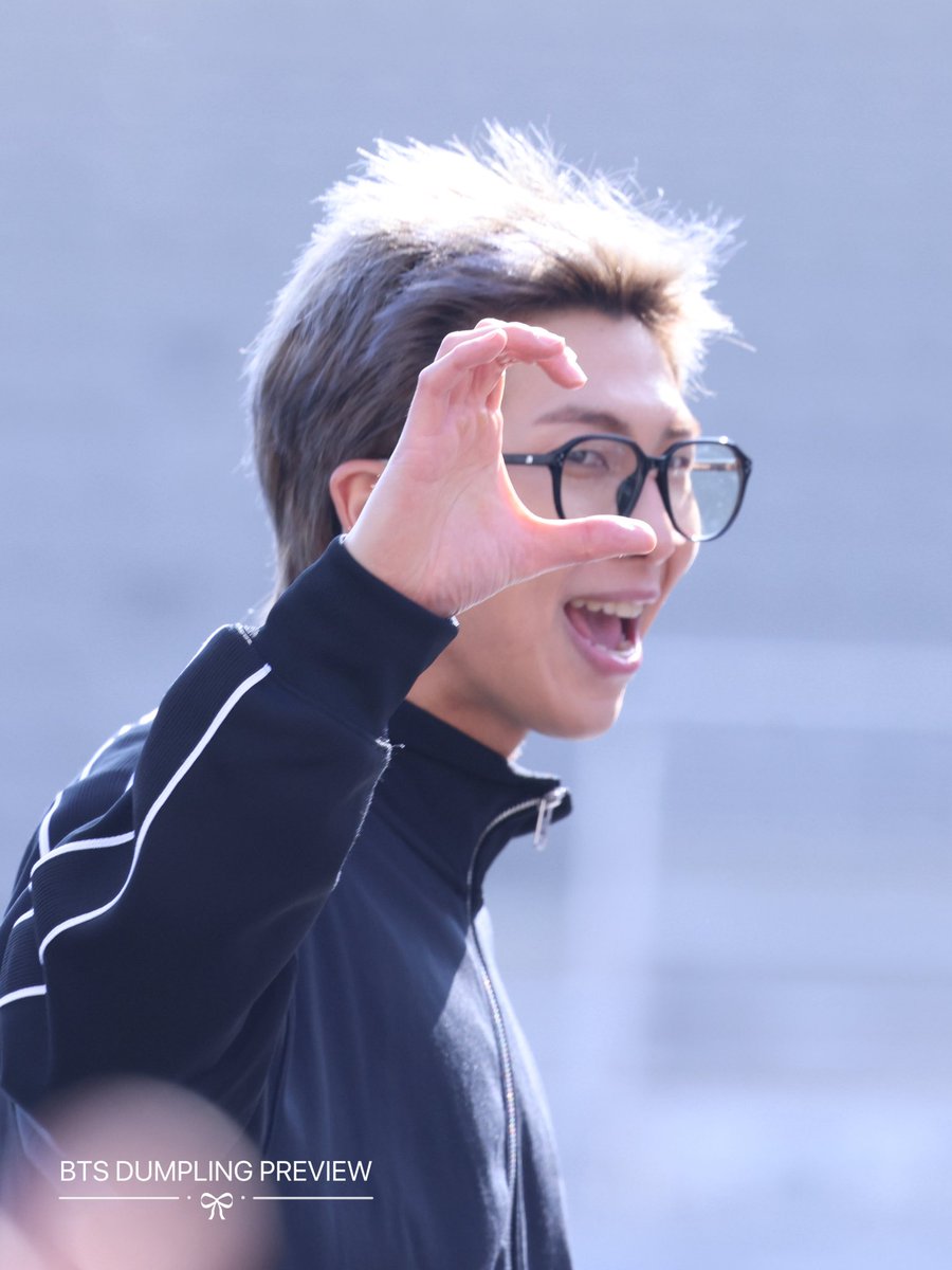 BTS dumpling tweet media