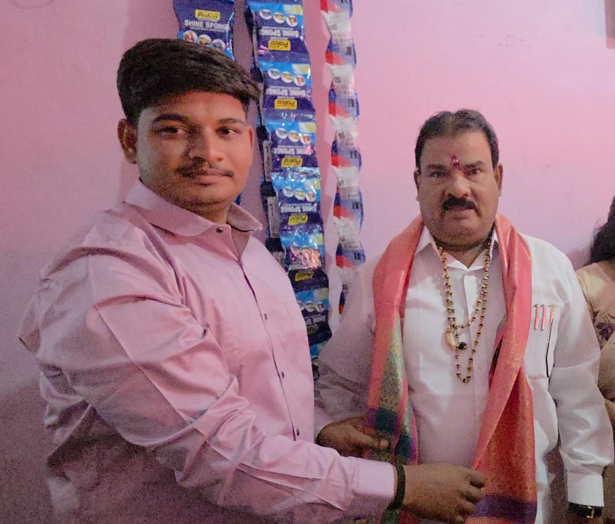 sanjaygaikwad34's tweet image. आज बुलढाणा शहरातील संगम चौक येथे प्रो.प्रा.श्री. अविनाश बंगाळे यांच्या “एबीएस ऑटो पार्ट्स” शॉपचे उद्घाटन माझ्या तसेच नगराध्यक्षा सौ. पूजाताई संजय गायकवाड यांच्या हस्ते उत्साहपूर्ण वातावरणात संपन्न झाले.

#autoparts #उद्घाटन #buldhana #shivsena #sanjaygaikwad