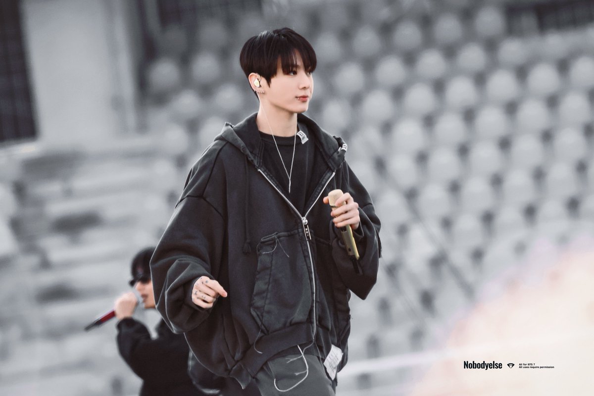 Nobodyelse_ tweet media