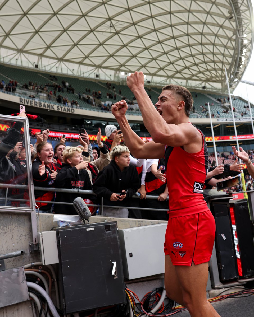 essendonfc's tweet photo. Balance restored.

Life is good. https://t.co/dCSEJUGrPF