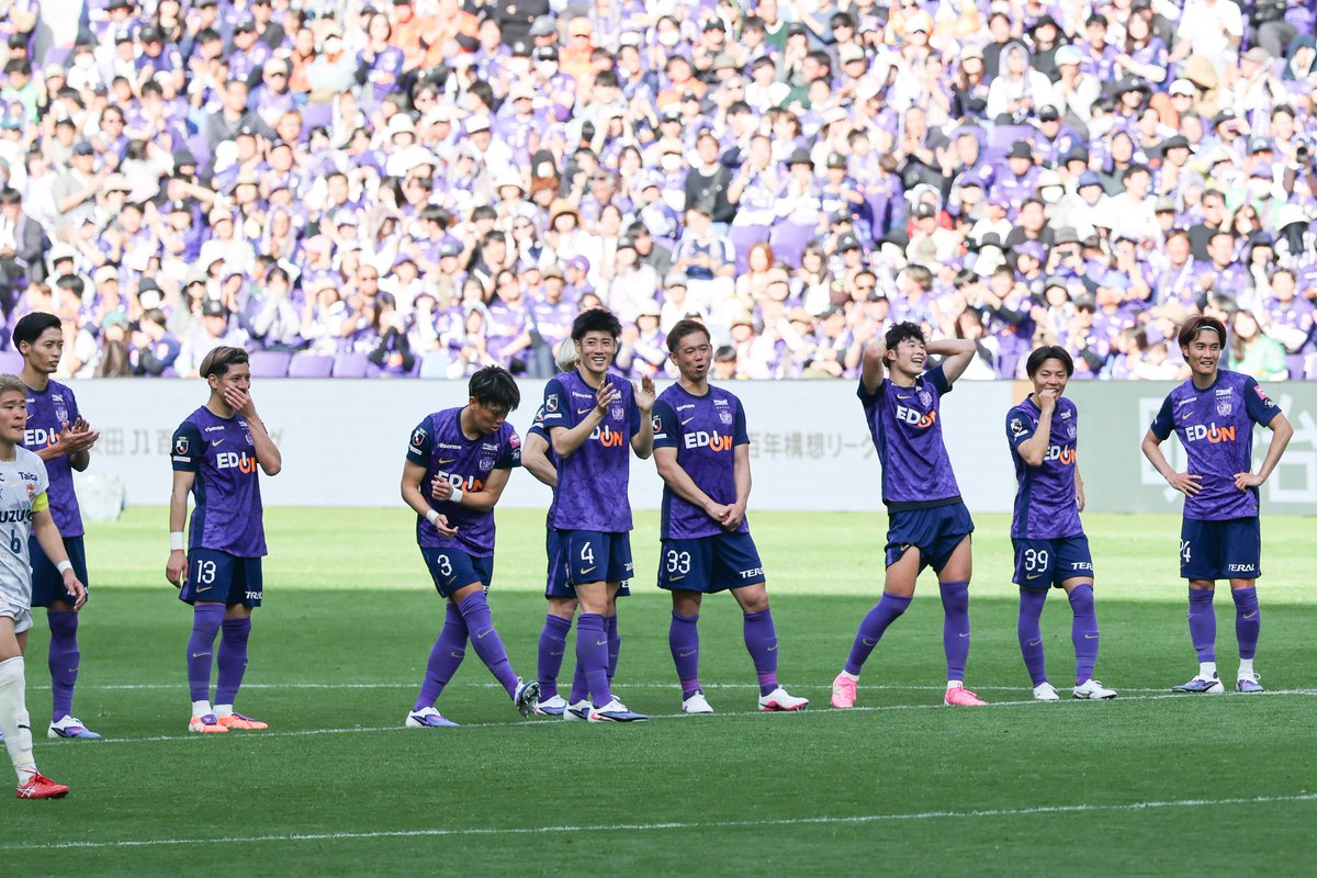 haru__s___'s tweet photo. 2026.04.11
洋太朗くんが決めたとき
若干引いてる方が何名かいる
#sanfrecce https://t.co/bOnjeOt55o