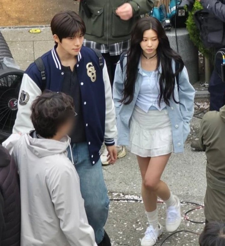 민주저장소 tweet media