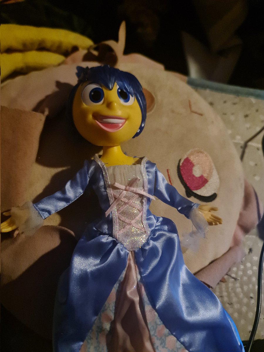 Joy in erika princess dress 🤣