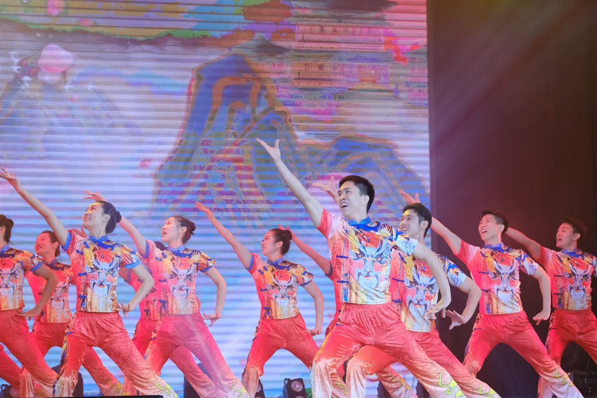 Darron John Moore tweet media