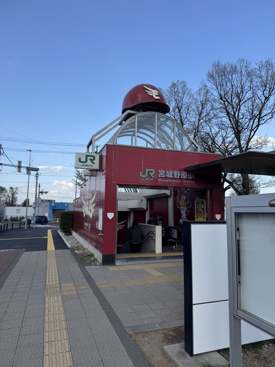 しろとら tweet media