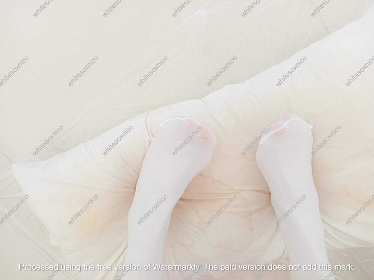 妮可脏白丝白袜・Nico's dirty white socks・にこの汚れた靴下・니코의더러운양말 tweet media
