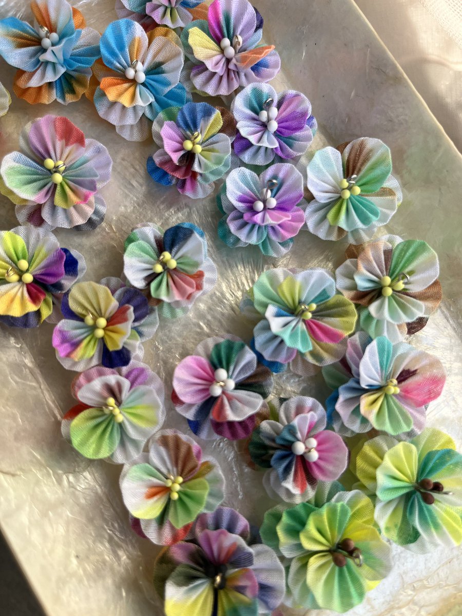 いろあそび つまみ花 tweet media