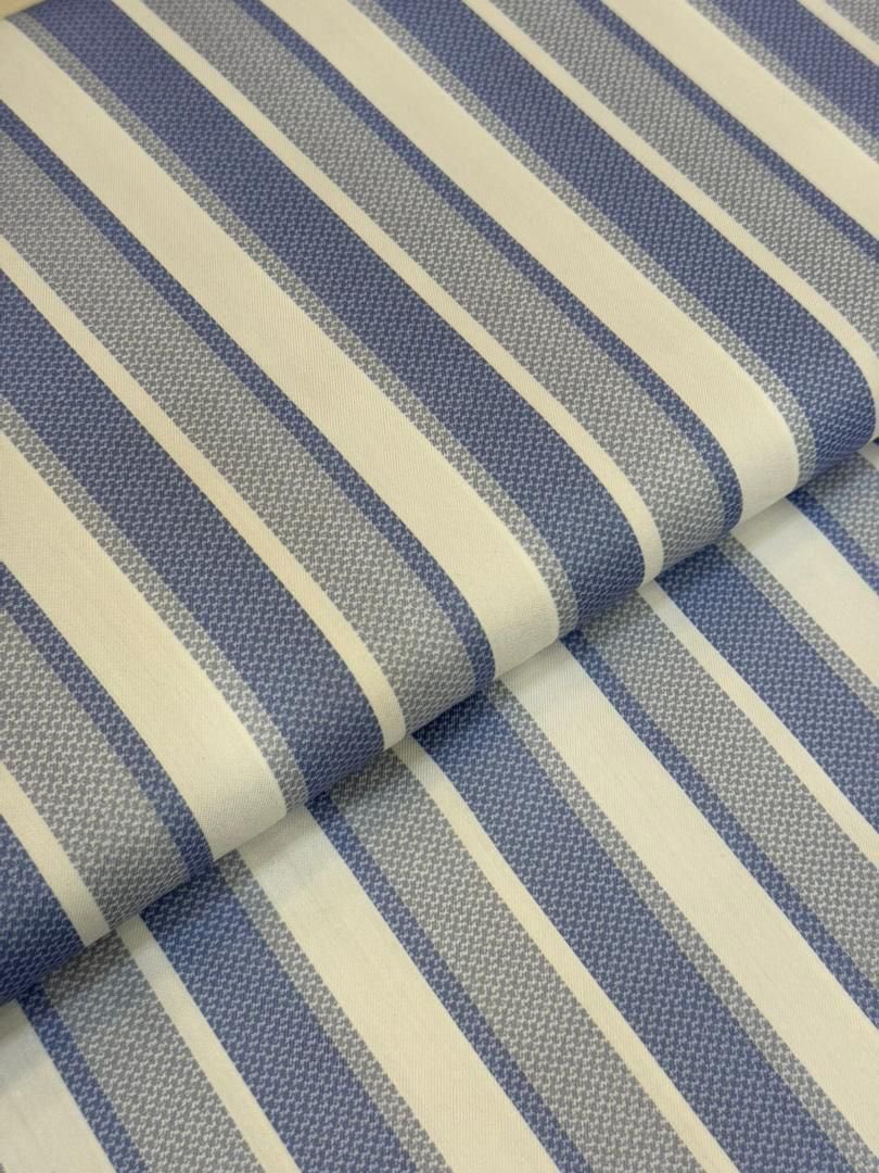 Abbanbaffaa's tweet photo. New In🔥
Vintage poly viscose🤩✂️ 
🏷️25,000 per yard
Worldwide Delivery🚚 https://t.co/qVPYPwTzdQ