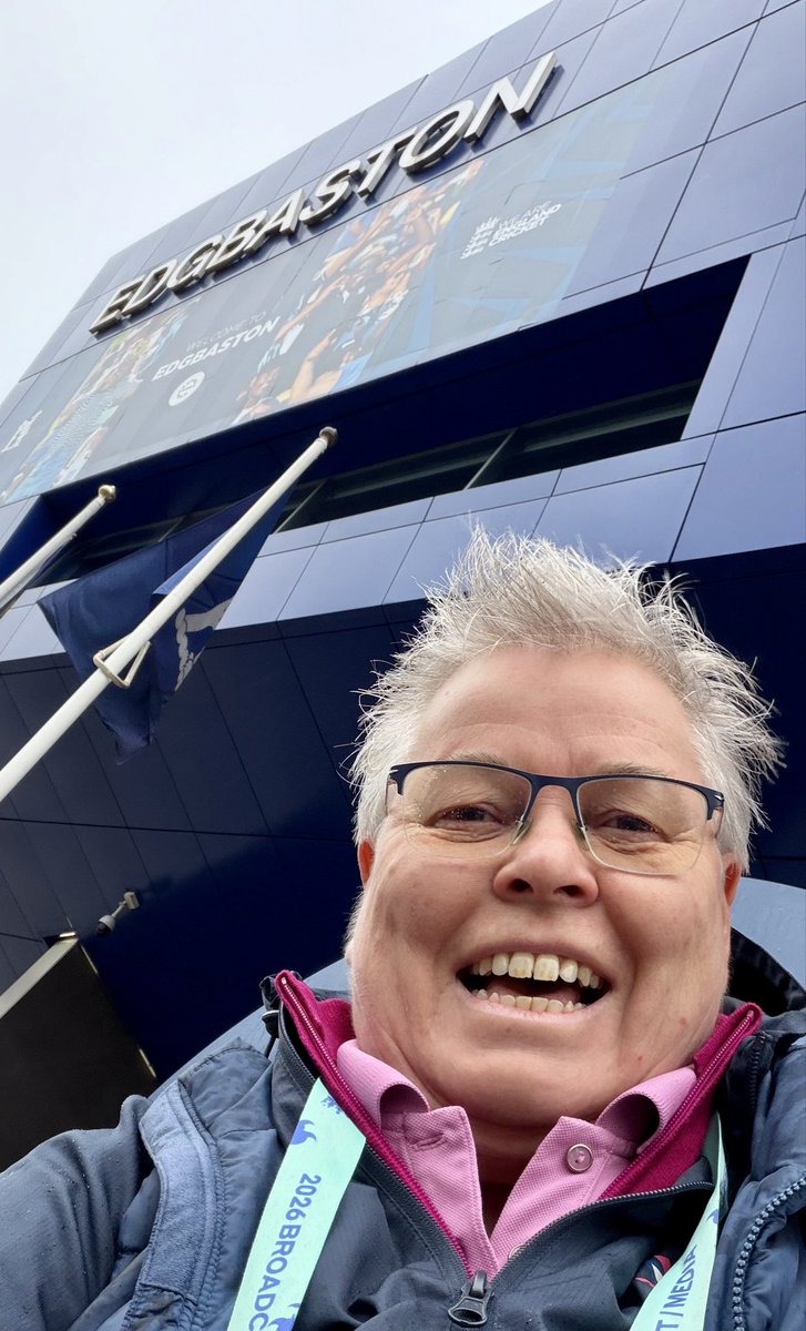 121intervcoach's tweet image. If you can’t get to the #Brummie home of cricket then join me on the free YouTube livestream 📺 as @SamaraAfzal @MikePollyP &amp;amp; myself commentate on this very first game of the 2026 @onedaycup @Edgbaston #YouBears #HerGameToo 

A little soggy altho the forecast is for 🌞 later