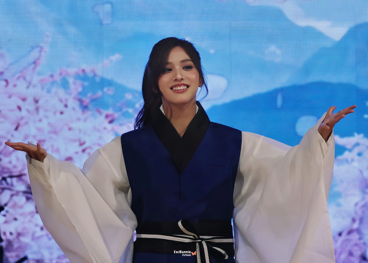 emibonnie-echoes tweet media