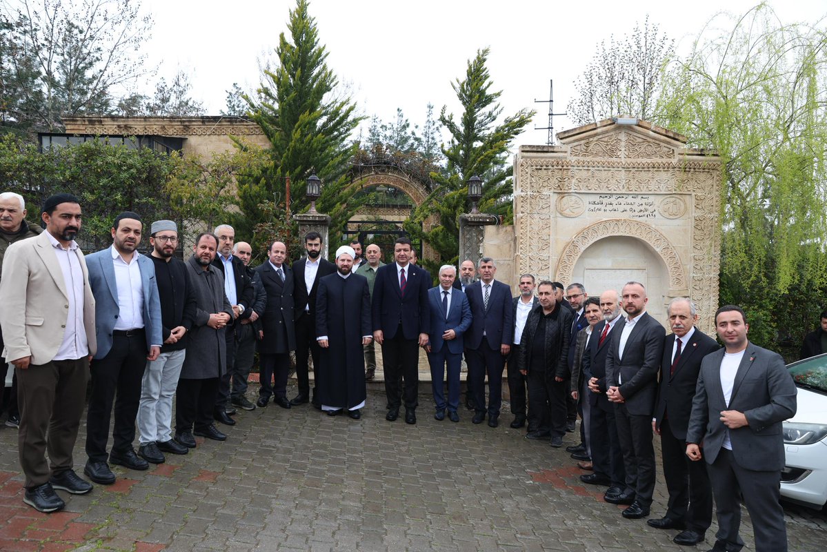 Genel Başkanımız <a href="/mahmutarikansp/">Mahmut Arıkan</a> , Siirt’te Şeyh Hüseyin Basreti Medresesi’ni ziyaret ederek Şeyh Muaz Oran ile bir araya geldi.