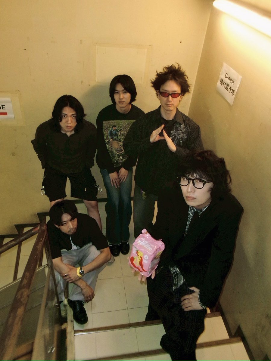 コウ。 tweet media