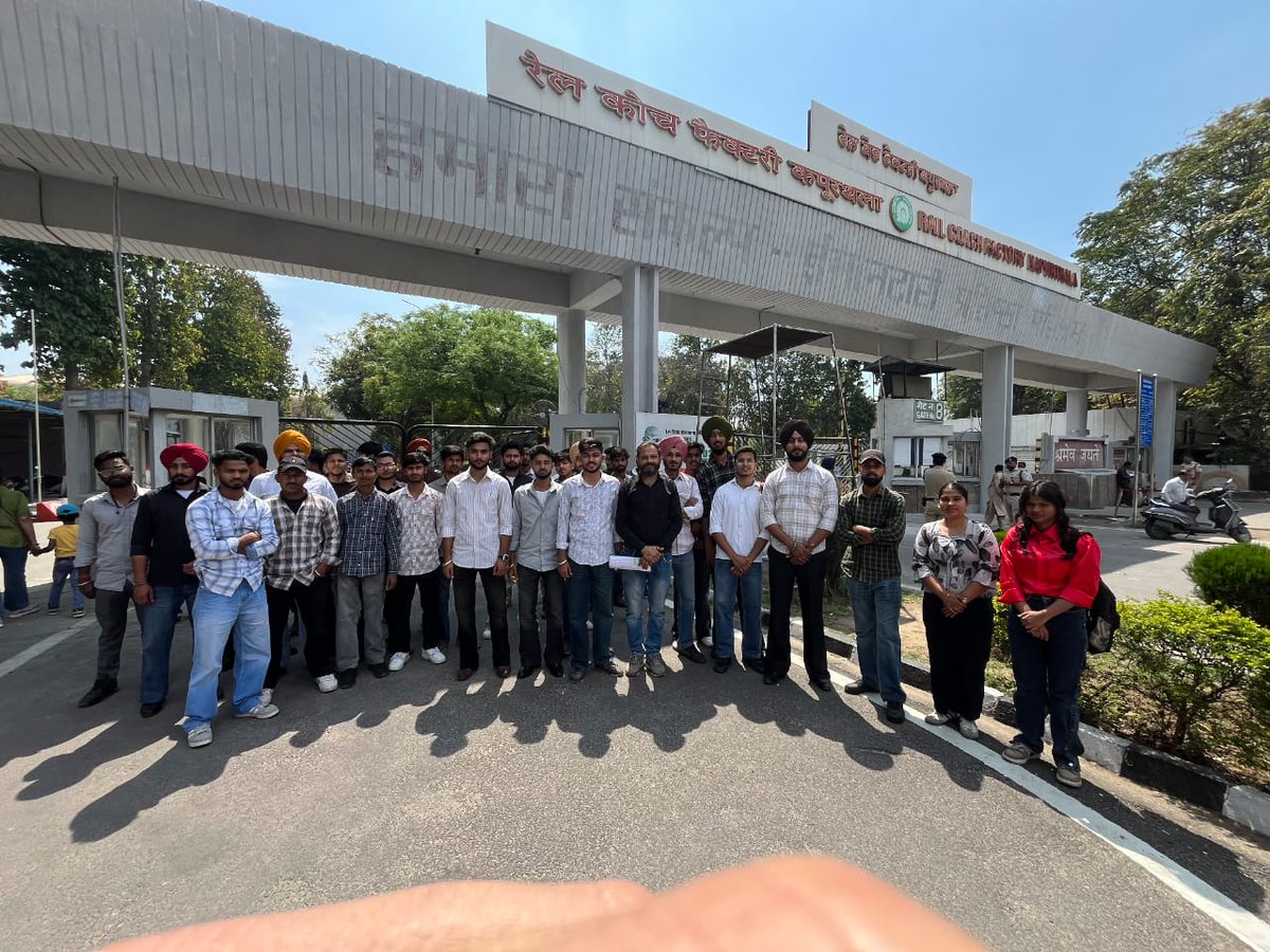 GnaUniversity's tweet photo. #GNAUniversity-Department of #Electronics and #CommunicationEngineering organized an #IndustrialExposure visit at "Rail Coach Factory Kapurthala, one of India’s premier coach manufacturing units under Indian Railways. https://t.co/dmJsE158ld